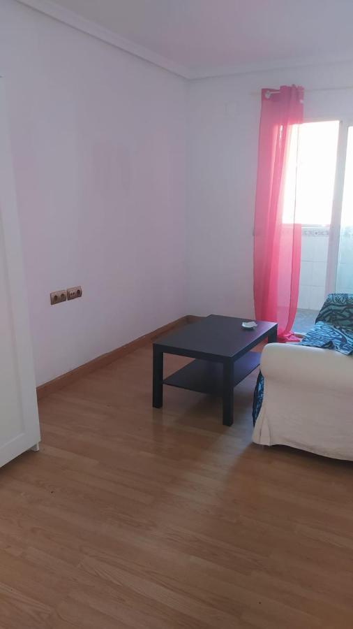 Apartamento De 3 Dormitorios Por Entrevias 马德里 外观 照片